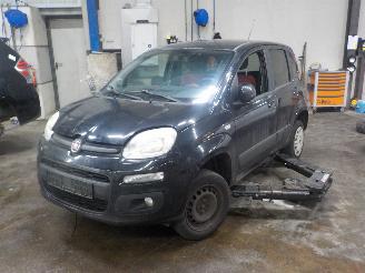 Coche siniestrado Fiat Panda Panda/Pandina (312) Hatchback 0.9 TwinAir Turbo 85 (312.A.2000) [63kW]=
  (02-2012/...) 2014
