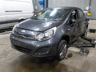 Sloopauto Kia Rio Rio III (UB) Hatchback 1.2 CVVT 16V (G4LA5) [63kW]  (09-2011/12-2017) 2013