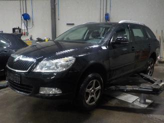 Coche siniestrado Skoda Octavia Octavia Combi (1Z5) Combi 5-drs 1.2 TSI (CBZB) [77kW]  (02-2010/04-201=
3) 2011/7