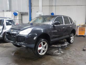 Coche siniestrado Porsche Cayenne Cayenne (9PA) SUV 4.5 V8 32V Turbo S (M48.50T) [383kW]  (03-2006/09-20=
07) 2004