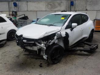 Autoverwertung Renault Clio Clio IV (5R) Hatchback 5-drs 1.5 Energy dCi 90 FAP (K9K-639) [66kW]  (=
11-2012/08-2021) 2018