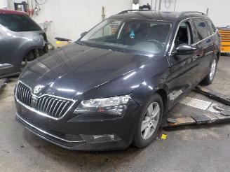 Uttjänta bilar auto Skoda Superb Superb Combi (3V5) Combi 1.5 TSI Evo 16V (DPCA) [110kW]  (02-2017/...)= 2019