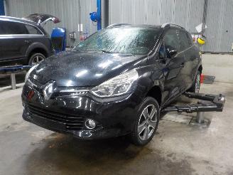 Sloopauto Renault Clio Clio IV Estate/Grandtour (7R) Combi 5-drs 0.9 Energy TCE 90 12V (H4B-4=
08(H4B-B4)) [66kW]  (01-2013/08-2021) 2015