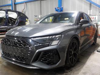 demontáž osobní automobily Audi Rs3 RS 3 Sportback (8YA) Hatchback 5-drs 2.5 TFSI 20V Quattro (DNWC) [294k=
W]  (07-2021/...) 2021/12