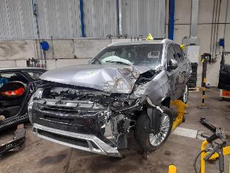 Uttjänta bilar auto Mitsubishi Outlander Outlander (GF/GG) SUV 2.4 16V PHEV 4x4 (4B12) [153kW]  (09-2018/12-202=
2) 2020