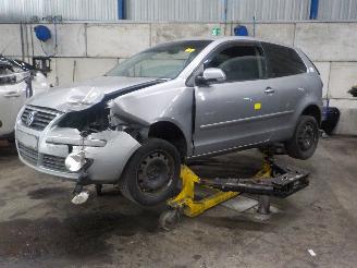 Salvage car Volkswagen Polo Polo IV (9N1/2/3) Hatchback 1.4 16V (BUD) [59kW]  (05-2006/11-2009) 2008