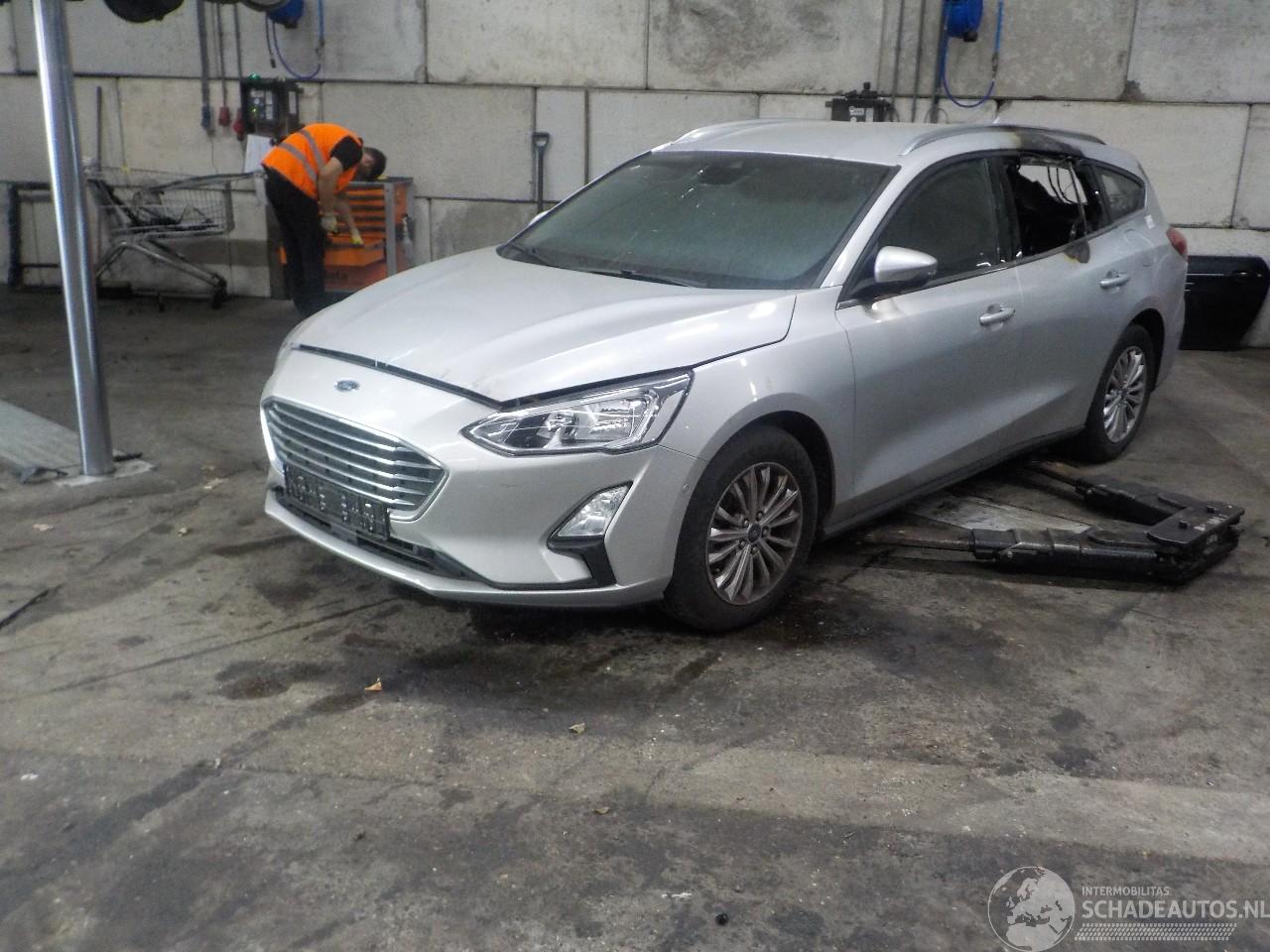 Ford Focus Focus 4 Wagon Combi 1.0 Ti-VCT EcoBoost 12V 125 (B7DA) [92kW]  (09-201=
8/12-2025)