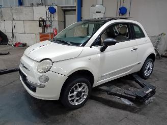 Coche siniestrado Fiat 500 500 (312) Hatchback 1.2 69 (169.A.4000(Euro 5)) [51kW]  (07-2007/...) 2009