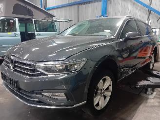 Coche siniestrado Volkswagen Passat Passat Variant (3G5) Combi 2.0 R 16V 4Motion (DNFE) [206kW]  (05-2015/=
03-2024) 2021/4