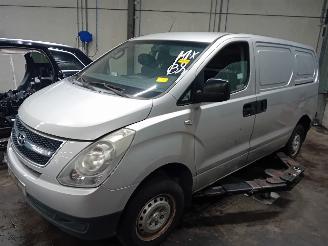 Sloopauto Hyundai H-300 H-300 Van 2.5 CRDi (D4CB) [85kW]  (01-2009/...) 2010