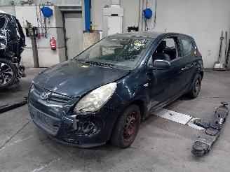 Sloopauto Hyundai I-20 i20 Hatchback 1.2i 16V (G4LA) [57kW]  (09-2008/12-2012) 2009