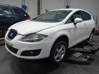 Coche siniestrado Seat Leon Leon (1P1) Hatchback 5-drs 1.2 TSI (CBZB) [77kW]  (02-2010/12-2012) 2011