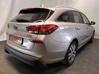 Hyundai I-30 i30 Wagon (PDEF5) Combi 1.0 T-GDI 12V (G3LC) [88kW]  (03-2017/...) picture 9