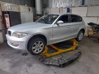 Sloopauto BMW 1-serie 1 serie (E87/87N) Hatchback 5-drs 116d 16V (N47-D20A) [85kW]  (03-2009=
/06-2011) 2009