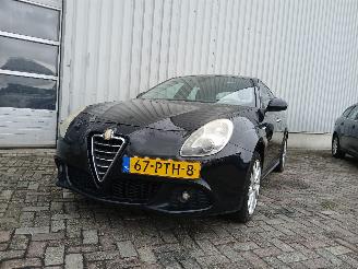 damaged passenger cars Alfa Romeo Giulietta Giulietta (940) Hatchback 1.4 TB 16V (940.B.7000) [88kW]  (04-2010/12-=
2020) 2011/3