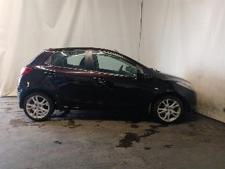 Mazda 2 2 (DE) Hatchback 1.3 16V S-VT (ZJ46) [55kW]  (10-2007/06-2015) picture 7