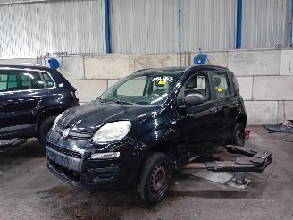 Coche siniestrado Fiat Panda Panda/Pandina (312) Hatchback 0.9 TwinAir Turbo 85 (312.A.2000) [63kW]=
  (02-2012/...) 2012