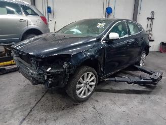 Sloopauto Volvo V-40 V40 (MV) Hatchback 5-drs 2.0 D4 16V (D4204T14) [140kW]  (05-2014/08-20=
19) 2014