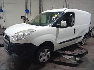 Coche siniestrado Fiat Doblo Doblo Cargo (263) Van 1.3 D Multijet (263.A.2000) [66kW]  (02-2010/12-=
2023) 2014
