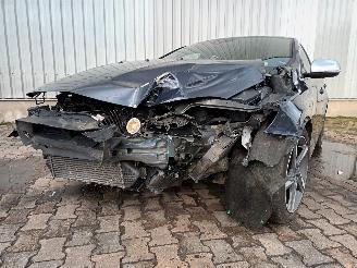damaged passenger cars Volvo V-40 V40 (MV) Hatchback 5-drs 1.6 D2 (D4162T) [84kW]  (03-2012/12-2016) 2013/6
