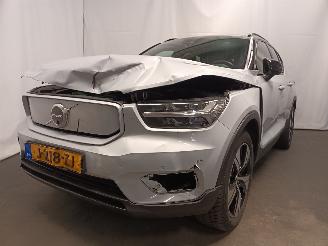 damaged passenger cars Volvo XC40 XC40 (XZ) SUV Recharge Twin 78 kWh (EAD3.1) [300kW]  (11-2020/...) 2020/11