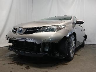 Schadeauto Toyota Auris Auris Touring Sports (E18) Combi 1.8 16V Hybrid (2ZRFXE) [100kW]  (07-=
2013/12-2018) 2013/10