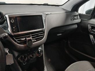 Peugeot 208 208 I (CA/CC/CK/CL) Hatchback 1.2 Vti 12V PureTech 82 (EB2F(HMZ)) [60k=
W]  (03-2012/12-2019) picture 18