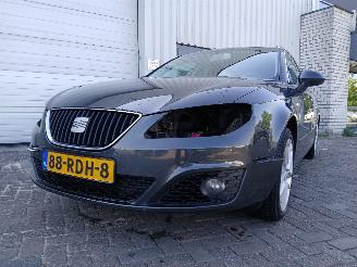 Schadeauto Seat Exeo Exeo ST (3R5) Combi 2.0 TDI 16V (CAGA) [105kW]  (05-2009/05-2013) 2011/5