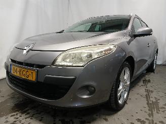 Schadeauto Renault Mégane Megane III Grandtour (KZ) Combi 5-drs 1.4 16V TCe 130 (H4J-700(H4J-A7)=
) [96kW]  (05-2009/02-2016) 2009/11