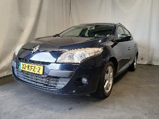 Schadeauto Renault Mégane Megane III Grandtour (KZ) Combi 5-drs 1.4 16V TCe 130 (H4J-700(H4J-A7)=
) [96kW]  (05-2009/02-2016) 2009/11