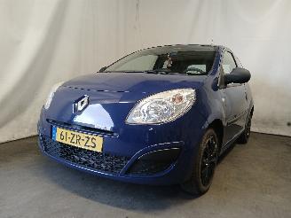 Damaged car Renault Twingo Twingo II (CN) Hatchback 3-drs 1.2 (D7F-800(Euro 4)) [43kW]  (03-2007/=
09-2014) 2008/5