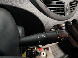 Renault Twingo Twingo II (CN) Hatchback 3-drs 1.2 (D7F-800(Euro 4)) [43kW]  (03-2007/=
09-2014) picture 16