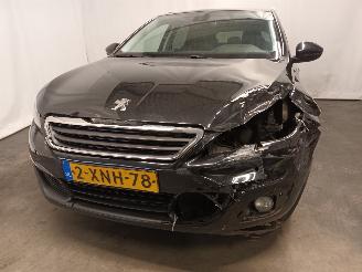 damaged passenger cars Peugeot 308 308 SW (L4/L9/LC/LJ/LR) Combi 5-drs 1.2 12V e-THP PureTech 130 (EB2DTS=
(HNY)) [96kW]  (03-2014/12-2021) 2014/9