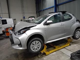 Sloopauto Toyota Yaris Yaris IV (P21/PA1/PH1) Hatchback 1.5 12V Hybrid 115 (M15AFXE) [85kW]  =
(02-2020/...) 2023