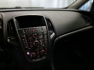 Opel Astra Astra J Sports Tourer (PD8/PE8/PF8) Combi 1.4 16V ecoFLEX (A14XER(Euro=
 5)) [74kW]  (10-2010/10-2015) picture 20