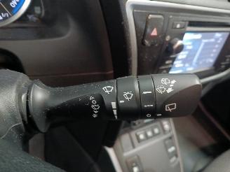 Toyota Auris Auris (E18) Hatchback 5-drs 1.8 16V Hybrid (2ZRFXE) [100kW]  (10-2012/=
03-2019) picture 17