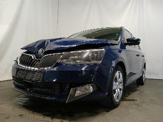 Schadeauto Skoda Fabia Fabia III Combi (NJ5) Combi 5-drs 1.0 12V Greentech (CHYB) [55kW]  (10=
-2014/12-2022) 2015/12