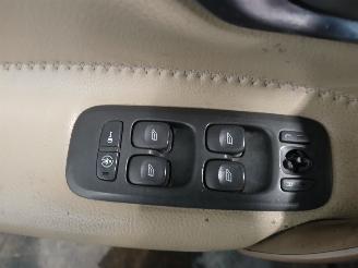 Volvo Xc-70 XC70 (SZ) SUV XC70 2.4 T 20V (B5244T3) [147kW]  (03-2000/09-2002) picture 13