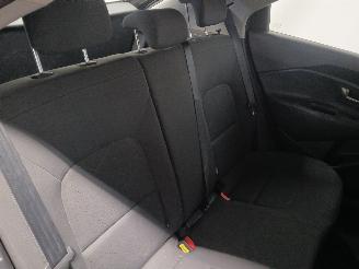 Kia Rio Rio III (UB) Hatchback 1.2 CVVT 16V (G4LA5) [63kW]  (09-2011/12-2017) picture 10