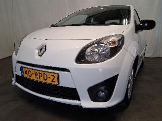 krockskadad bil auto Renault Twingo Twingo II (CN) Hatchback 3-drs 1.5 dCi 90 FAP (K9K-820(K9K-P8)) [63kW]=
  (10-2010/09-2014) 2011/6