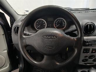 Dacia Logan Logan MCV (KS) Combi 1.6 16V (K4M-697) [77kW]  (02-2007/05-2013) picture 17