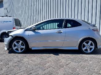 Honda Civic Civic (FK/FN) Hatchback 1.8i VTEC 16V (R18A2) [103kW]  (09-2005/01-201=
2) picture 3