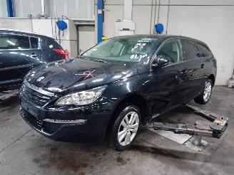 demontáž osobní automobily Peugeot 308 308 SW (L4/L9/LC/LJ/LR) Combi 5-drs 1.6 BlueHDi 120 (DV6FC(BHZ)) [88kW=
]  (03-2014/12-2021) 2015