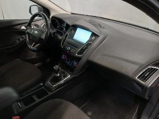 Ford Focus Focus 3 Wagon Combi 1.0 Ti-VCT EcoBoost 12V 125 (M1DD) [92kW]  (02-201=
2/05-2018) picture 8