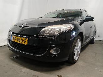 Unfallwagen Renault Mégane Megane III Grandtour (KZ) Combi 5-drs 1.6 16V (K4M-858(K4M-R8)) [81kW]=
  (05-2009/08-2015) 2011/93
