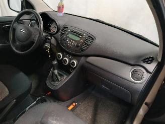 Hyundai I-10 i10 (F5) Hatchback 1.1i 12V (G4HG) [49kW]  (01-2008/12-2013) picture 8