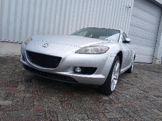 Vaurioauto  passenger cars Mazda RX-8 RX-8 (SE17) Coupé 1.3 Renesis (13B-MSP) [141kW]  (10-2003/06-2012) 2004/4