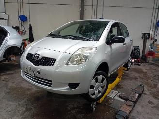 Uttjänta bilar auto Toyota Yaris Yaris II (P9) Hatchback 1.3 16V VVT-i (2SZFE) [64kW]  (08-2005/11-2010=
) 2008/1