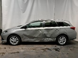 Toyota Auris Auris Touring Sports (E18) Combi 1.2 T 16V (8NR-FTS) [85kW]  (03-2015/=
12-2018) picture 4