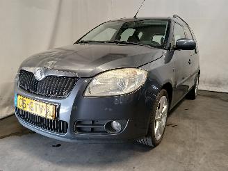 Autoverwertung Skoda Roomster Roomster (5J) MPV 1.4 16V (CGGB) [63kW]  (09-2006/05-2015) 2008/3